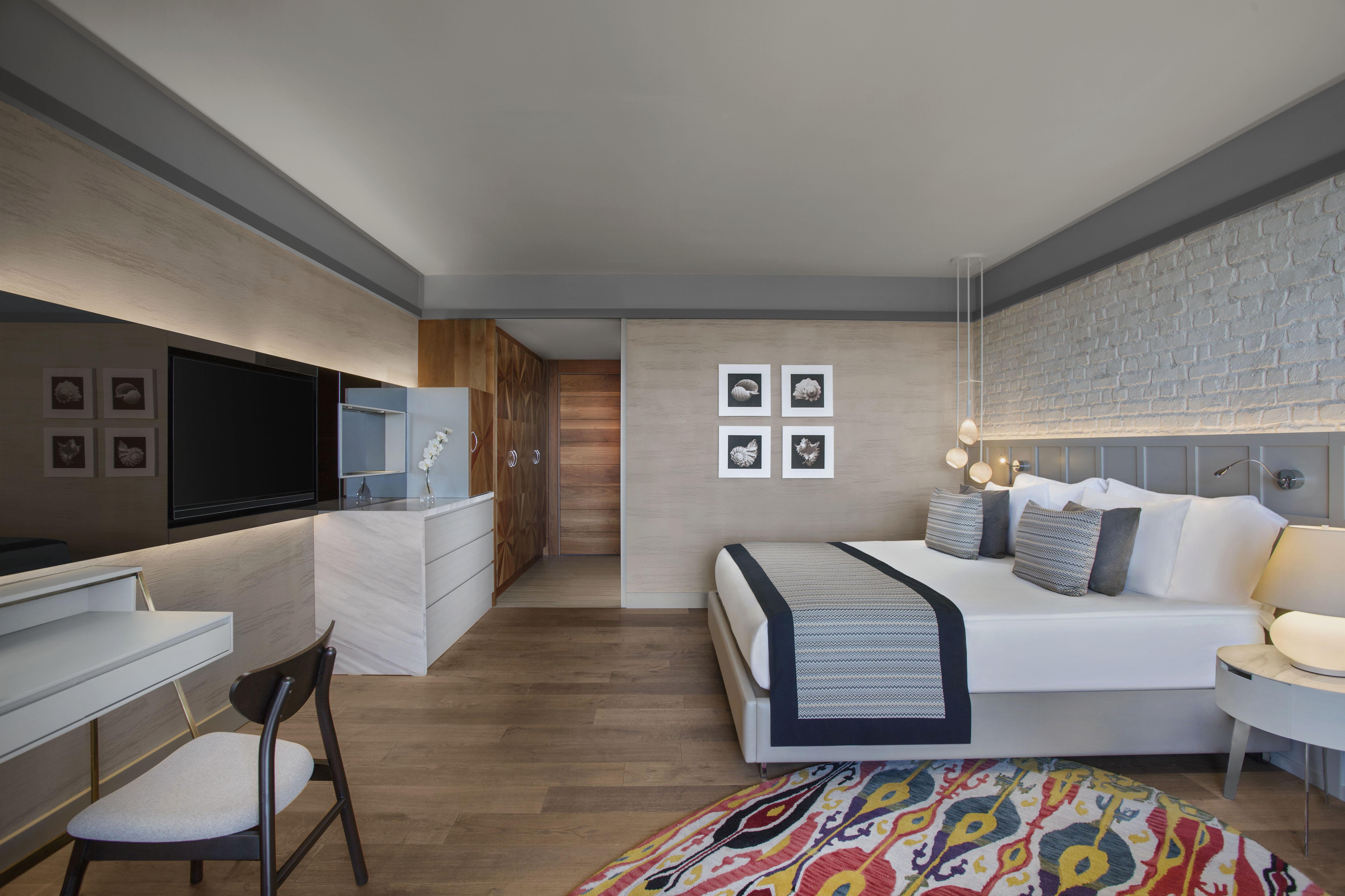 Acanthus Cennet Barut Collection